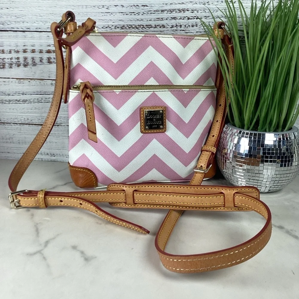 Dooney & Bourke #5guj chic